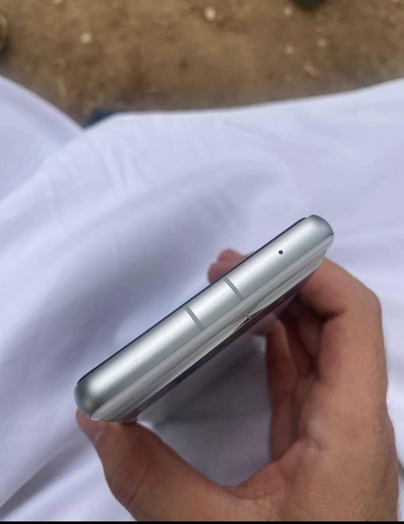 Google Pixel 7a 4