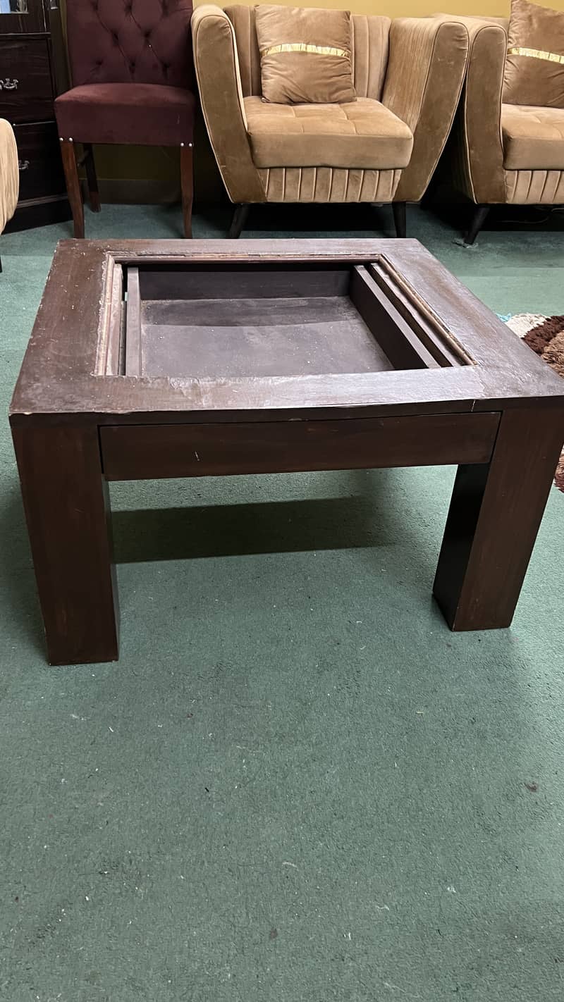 Center table 0