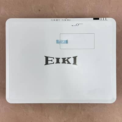 WE HAVE ALL KINDS OF PROJECTORS AVAILBLE IN DUBAI IMPORT 03152965654