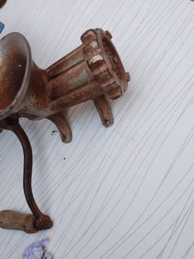 Meat grinder