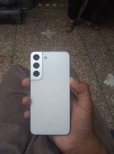 Samsung s22 256gb non exchange possible with Samsung s22 only