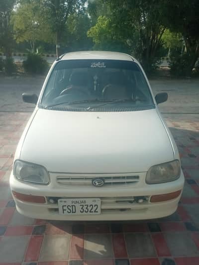 Daihatsu Core 2004