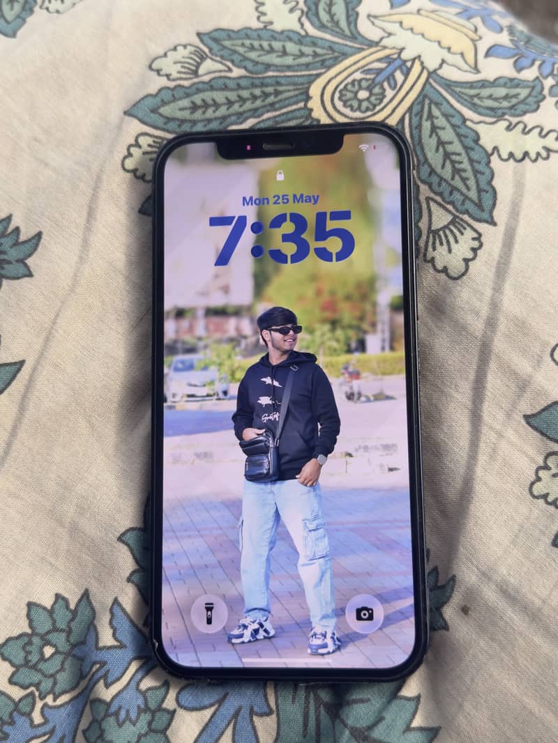 Iphone 12 3
