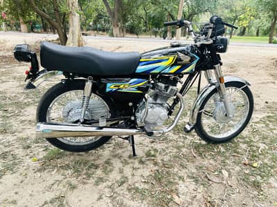 125 Honda Black Coloure 1 month use