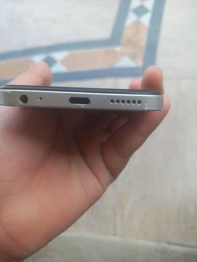 Tecno Spark Go 1