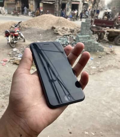 i phone SE 2020 factory unlock 10/9