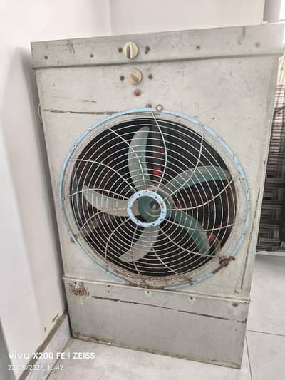 Air cooler with 12 woltage supply