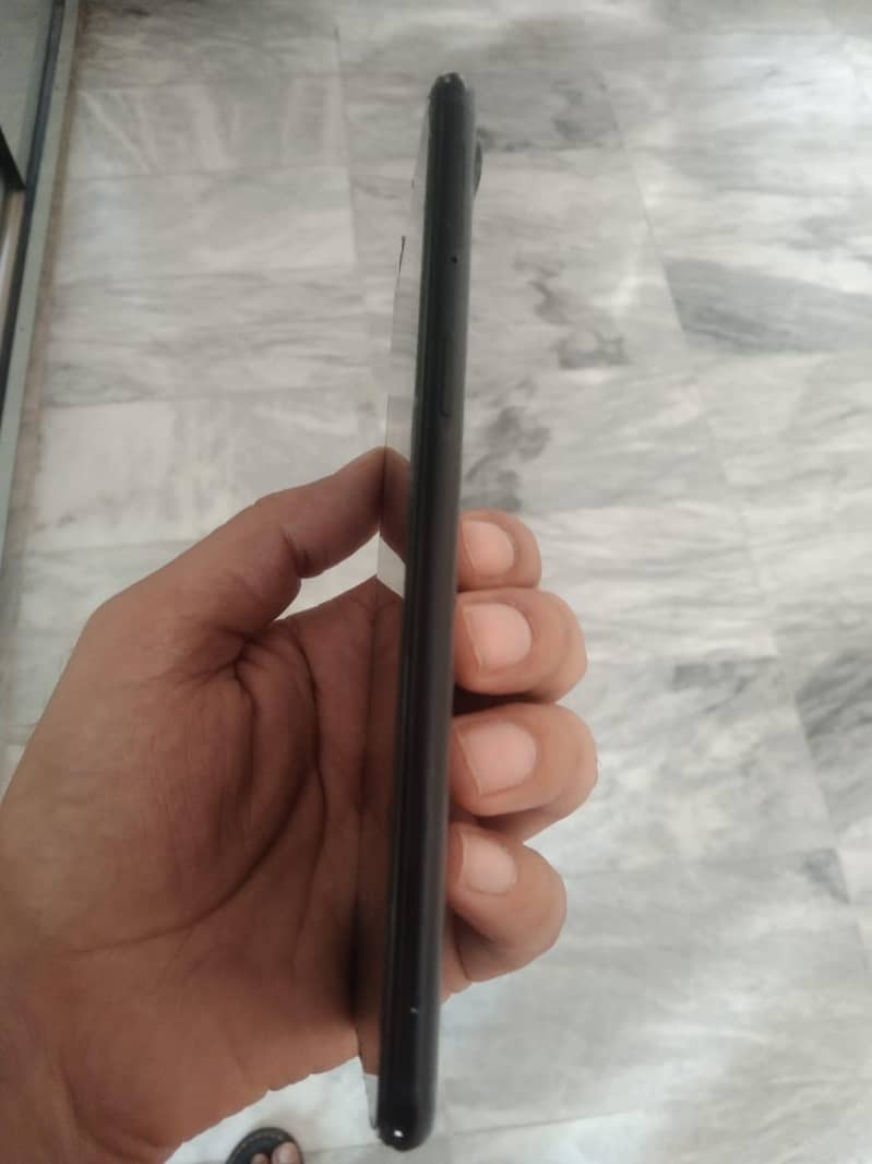 One Plus 5T 8GB/128 with Oxygen OS 10.0. 1 4
