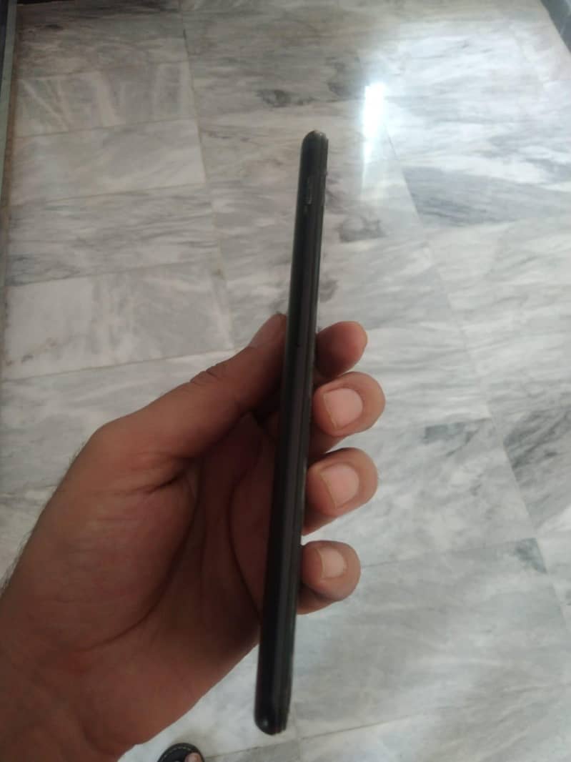 One Plus 5T 8GB/128 with Oxygen OS 10.0. 1 5