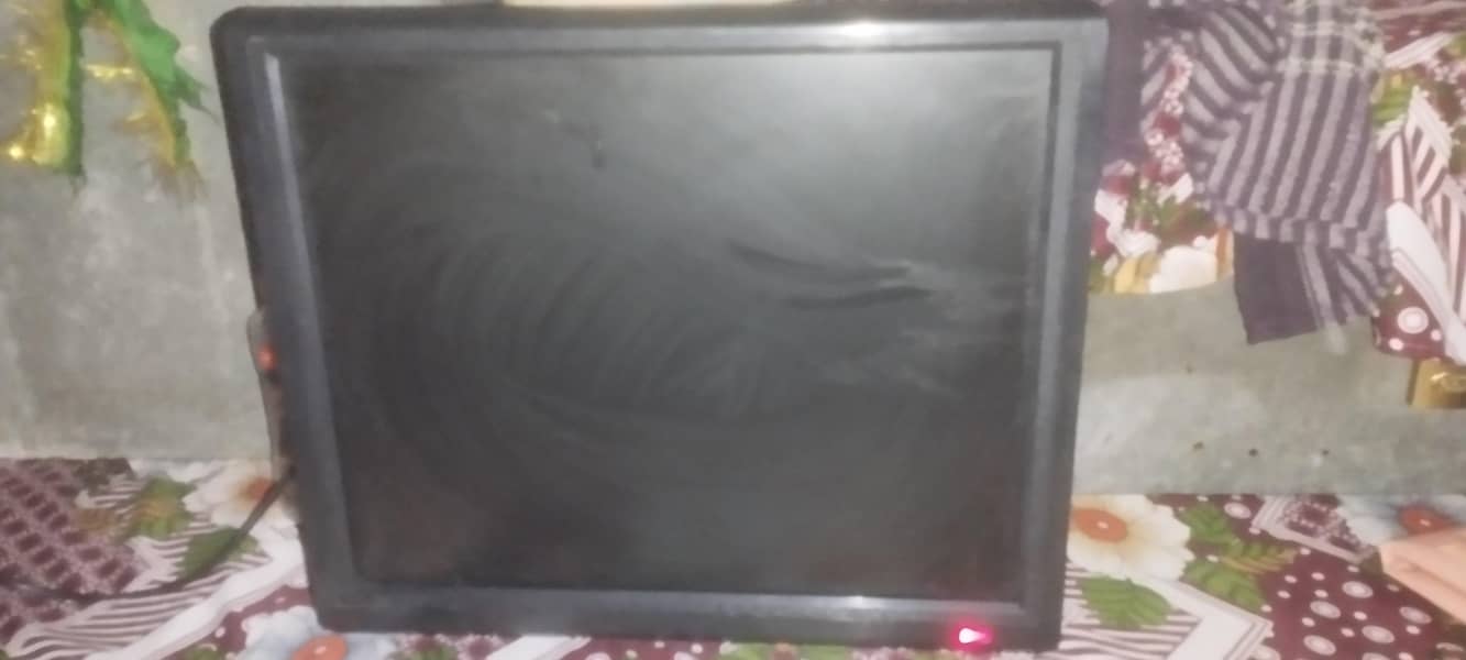 LCD TV 4