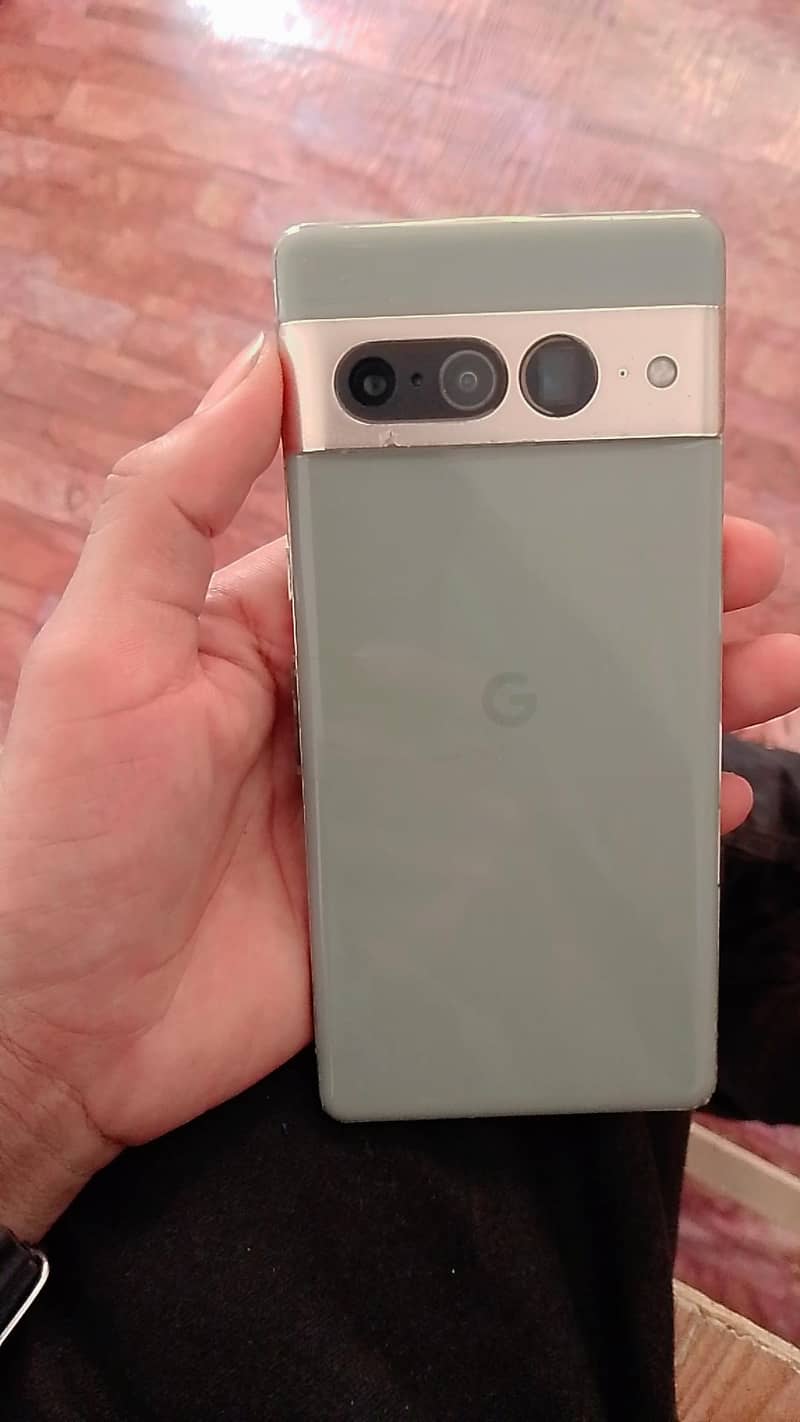 Google pixel 7 pro 2