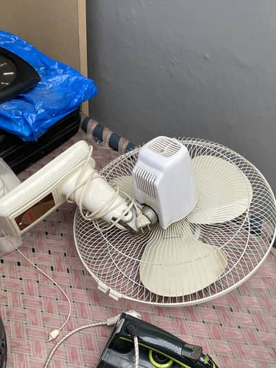 Wall mount fan for sell in new condition