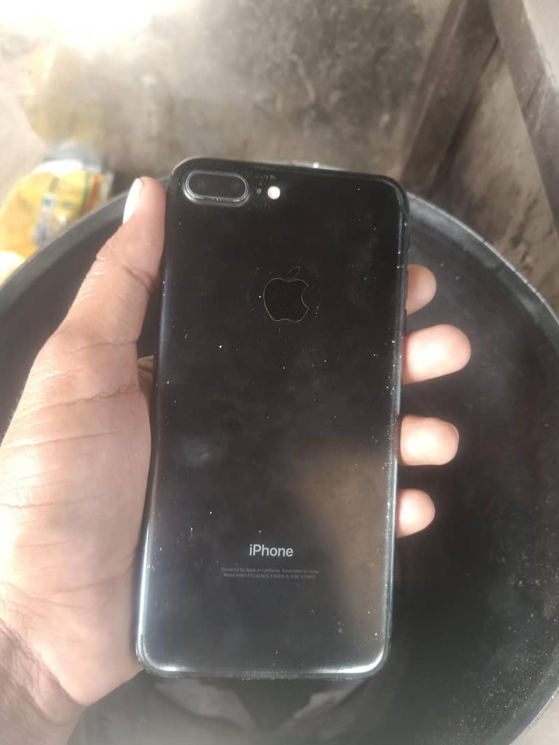 Apple iPhone 7 Plus 1