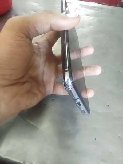 one plus 7t back damage sticker install
