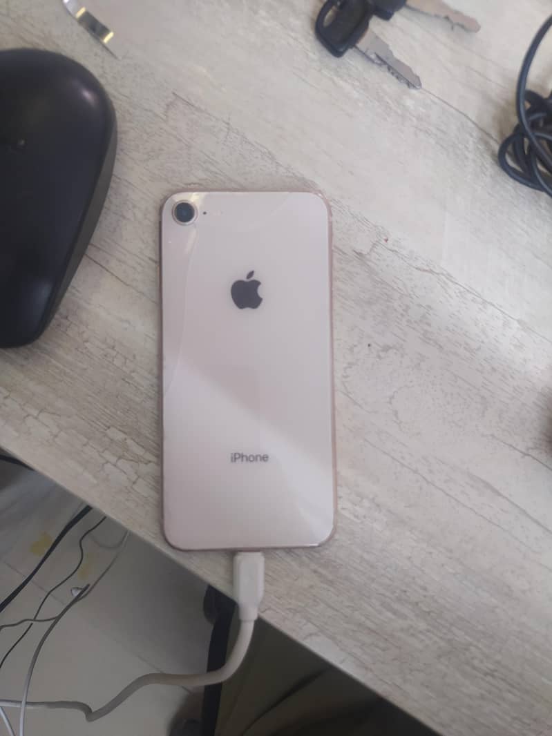 Apple iPhone 8 0