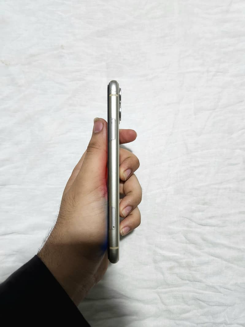iPhone 11 2