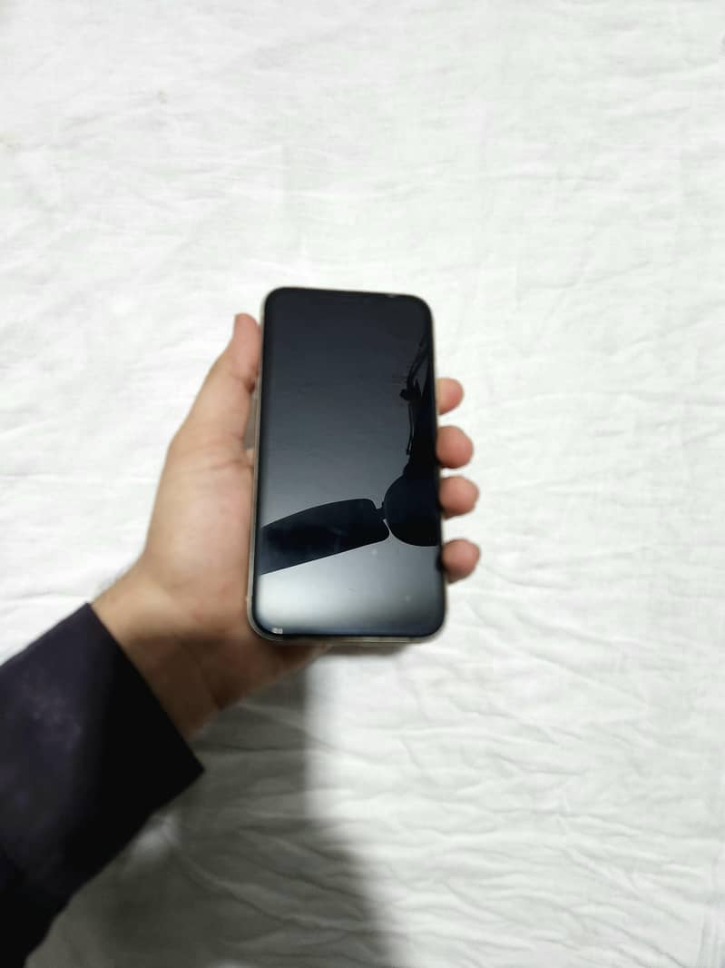 iPhone 11 5