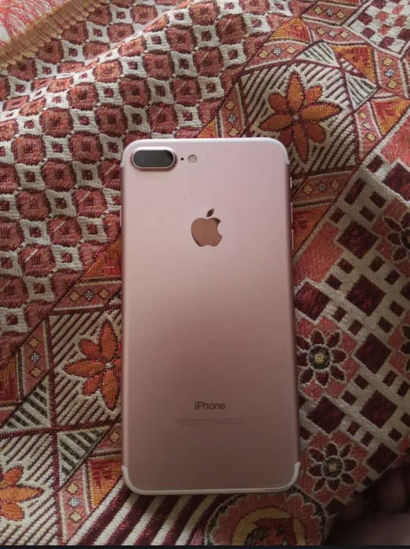 Apple iPhone 7 Plus 0