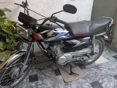 Honda CD 125 Black 2025 Model | PPF Protected