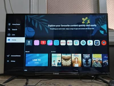 I-ZONE 32” SMART LED C900