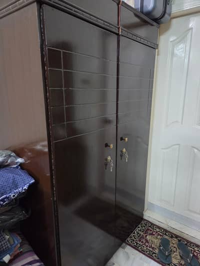 2 Door Wooden Wadrobe