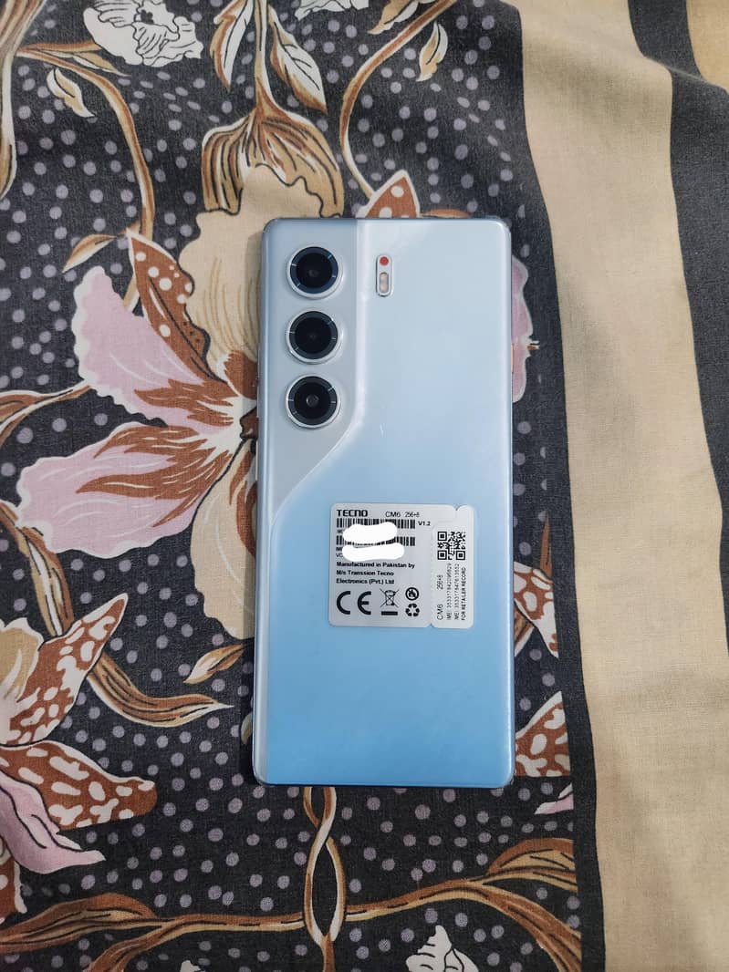 Tecno CAMON 40 Pro 0