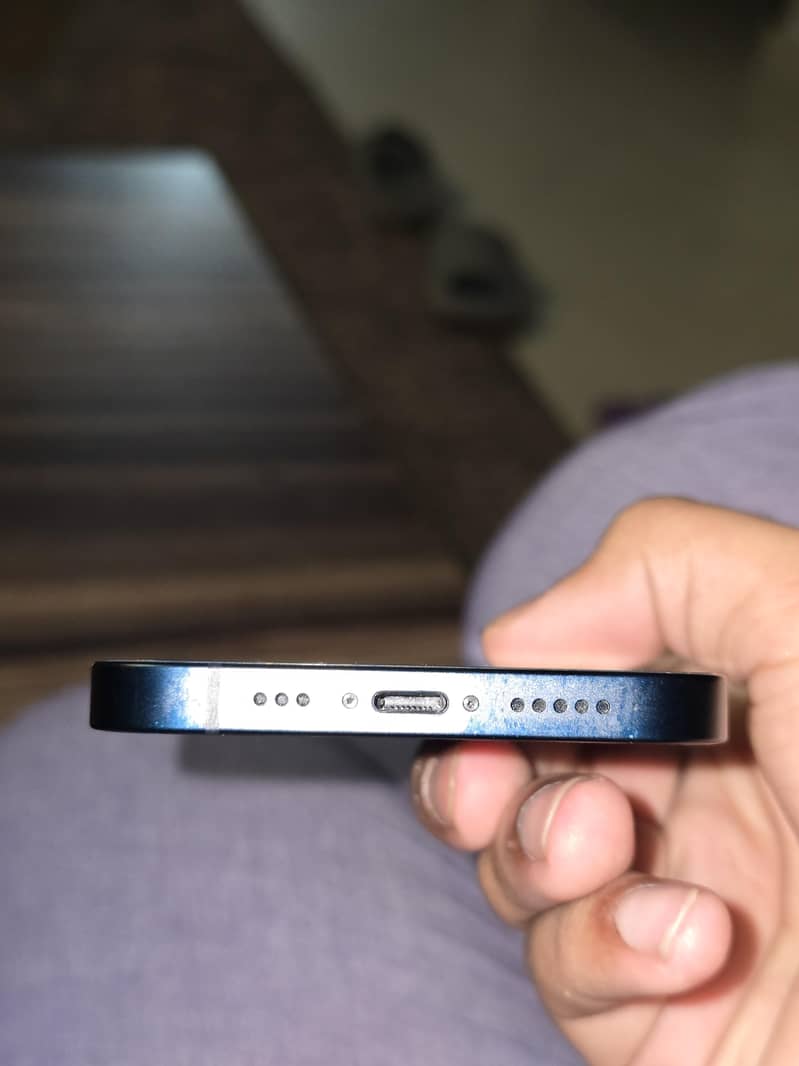 Apple iPhone 14 3