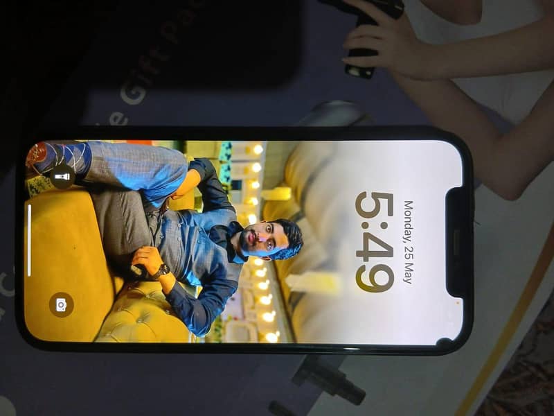 Apple iPhone 12 2
