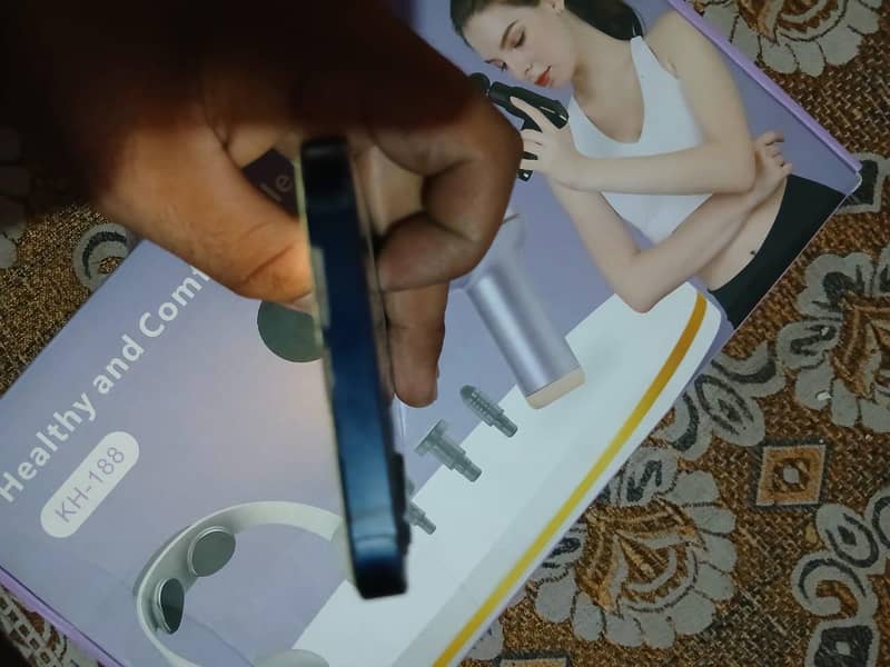 Apple iPhone 12 6