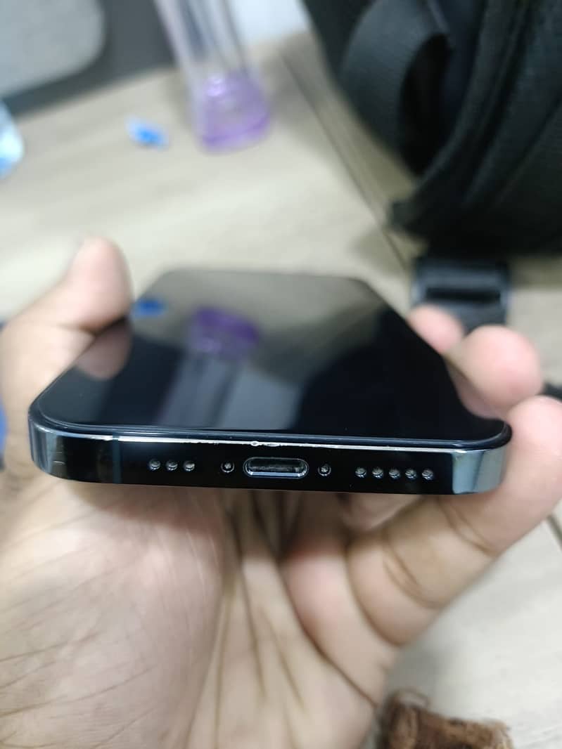 Apple iPhone 12 Pro 3