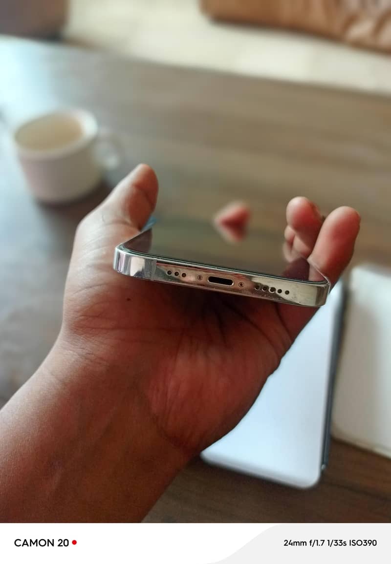 Apple iPhone 12 Pro final 60k niche wale Raabta na Karen Shukriya 3