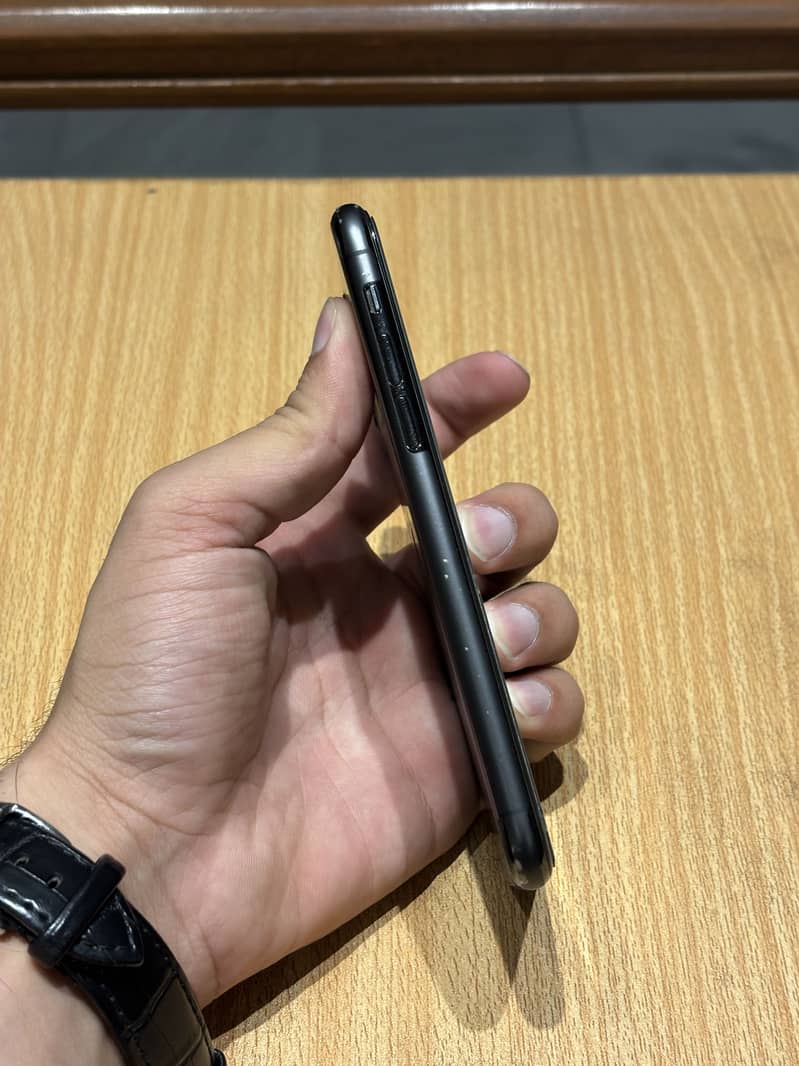 Iphone 11 pro 4