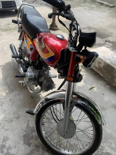 Honda CD70 2025 10/10