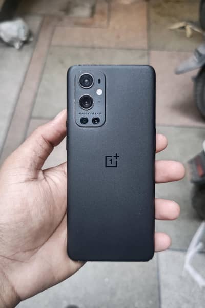 OnePlus 9 pro 12/256