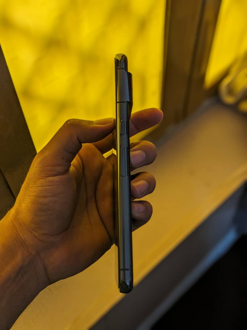 Google Pixel 8 Pro 2