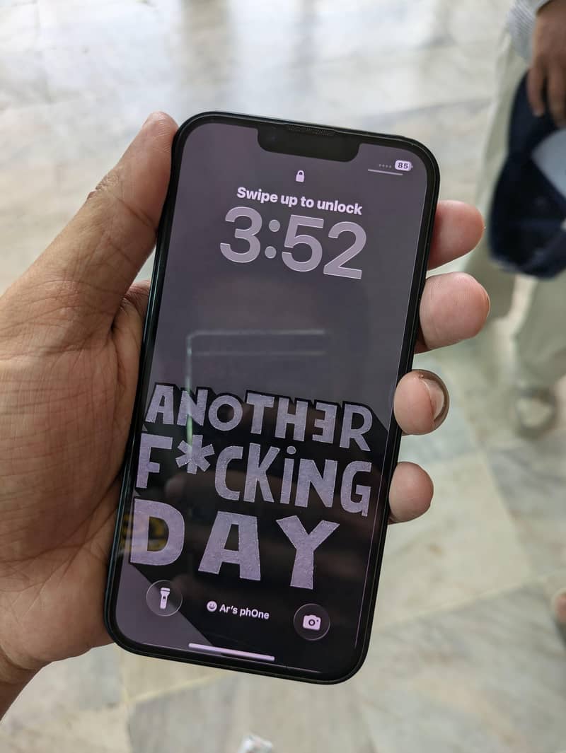 Apple iPhone 13 1
