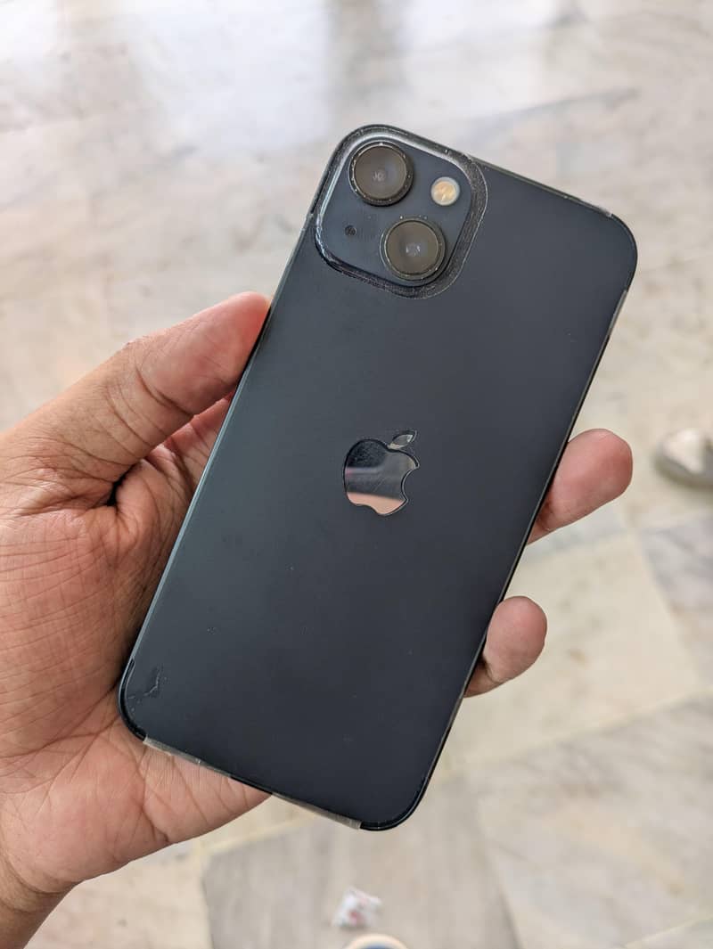 Apple iPhone 13 4