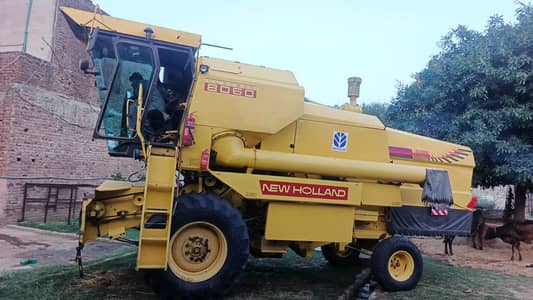 New Holland Had waster machine