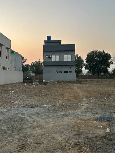 1 KANAL PLOT FOR SALE IN L BLOCK