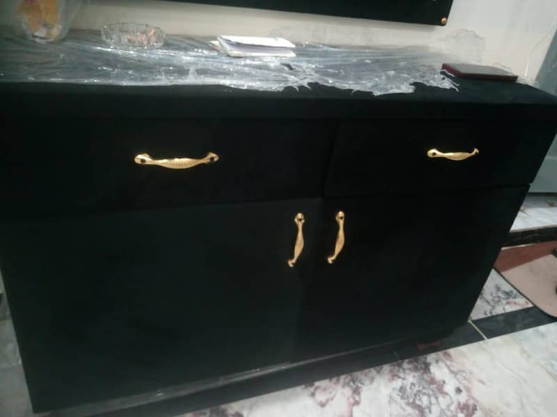 Dressing table 2