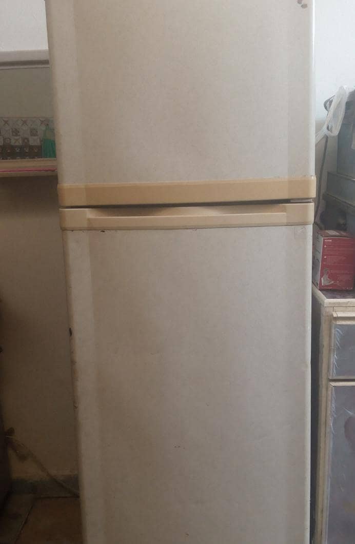 PELL Refrigerator 0