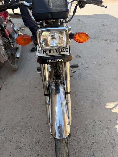Honda 125 total original