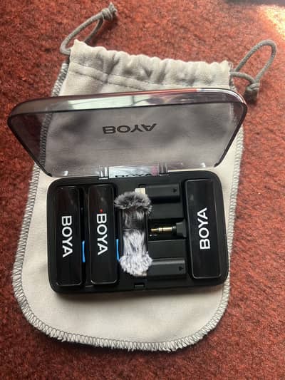 BOYA Wireless Mic Dual Microphone System