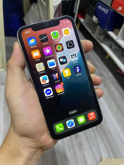 Apple iPhone XR