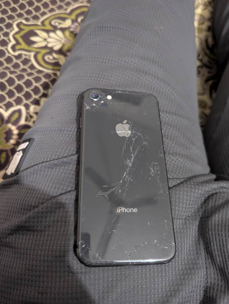 Apple iPhone 8 2