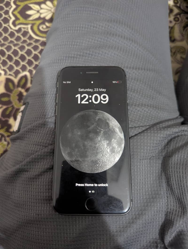 Apple iPhone 8 4