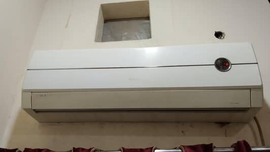 gree ac 1.5 ton geniun condition