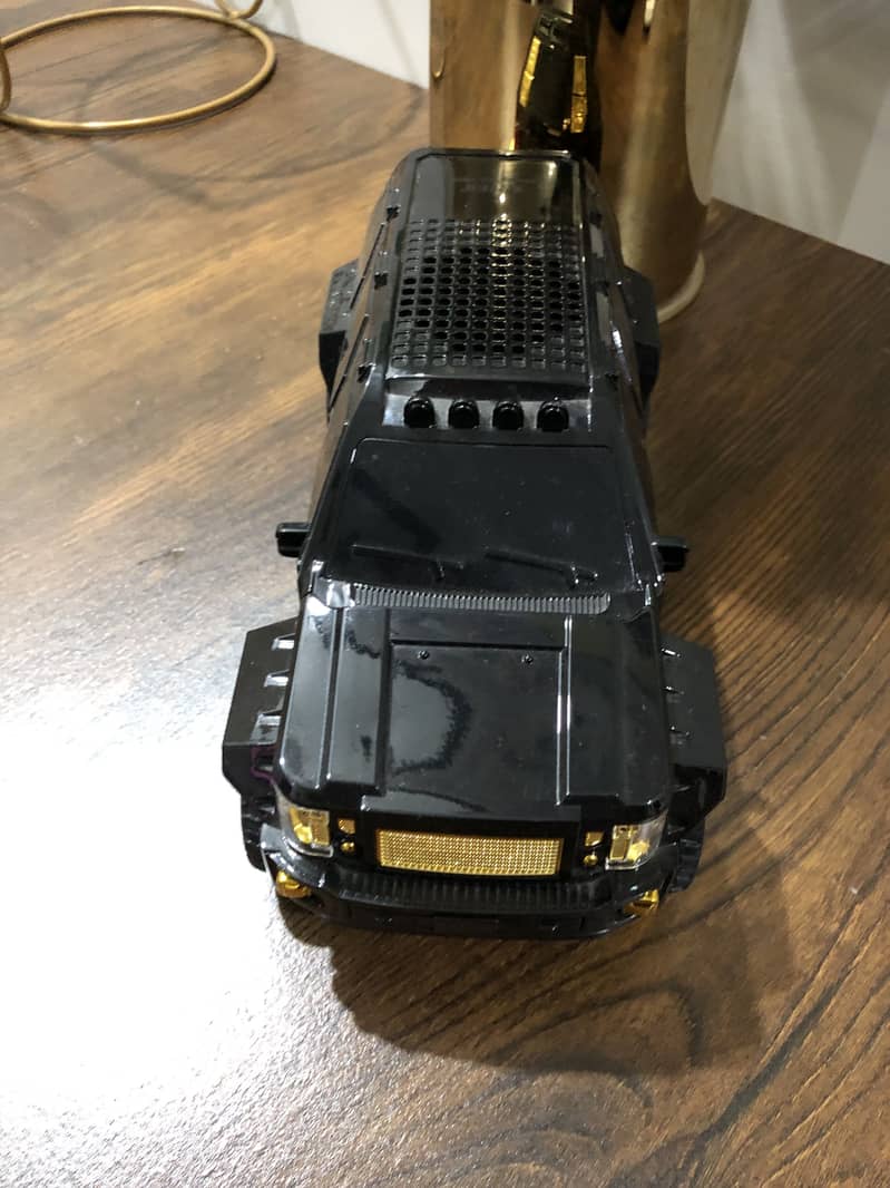Car model bluetooth Speaker 0