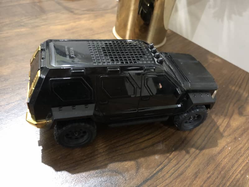 Car model bluetooth Speaker 3