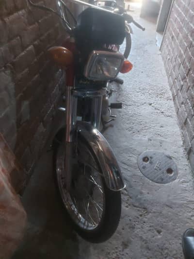 honda 125 all ok  /0/3/2/1/1/4/0/1/0/0/6 only whatsapp